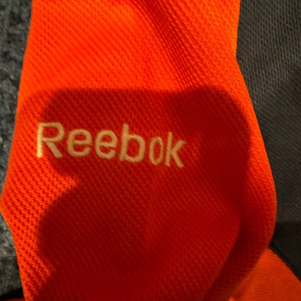 Chicago Bears Lettered Reebok Hoodie - Picture 4 of 5